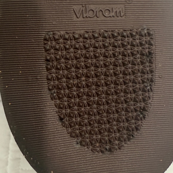 Chippewa 1901M27 Men’s Tan Suede Boots New Made in USA Vibram Sole - Picture 6 of 8